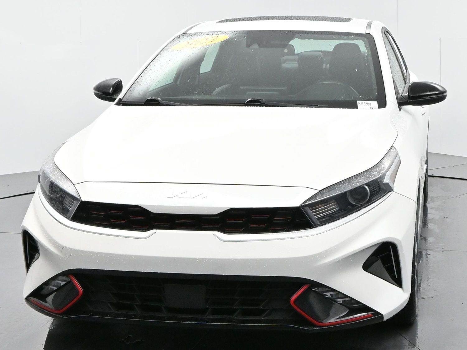 Used 2022 Kia Forte GT-Line w/ GT-Line Premium Package FWD image 2