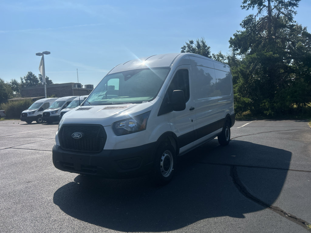 New 2026 Ford Transit 250 148 Medium Roof w/ Load Area Protection Package RWD image 3