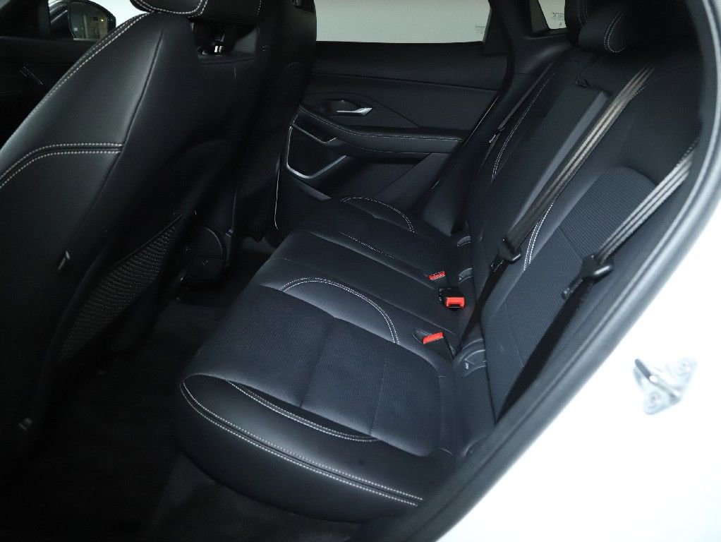 Certified 2024 Jaguar E-PACE R-Dynamic SE image 27