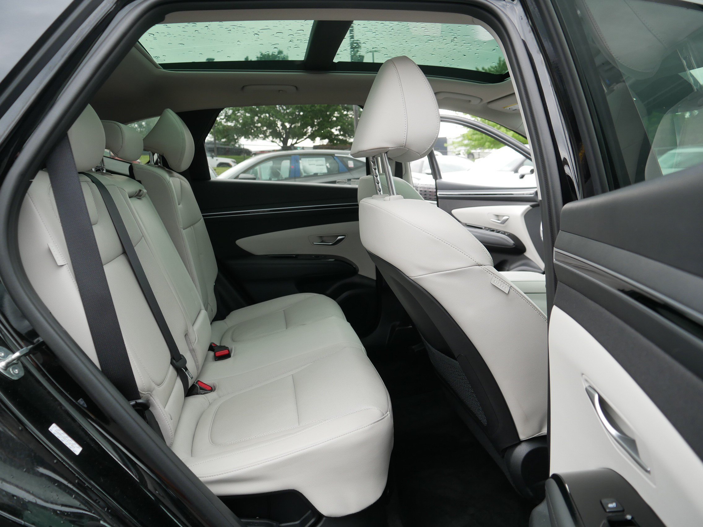 Used 2024 Hyundai Tucson Limited AWD/4WD image 18