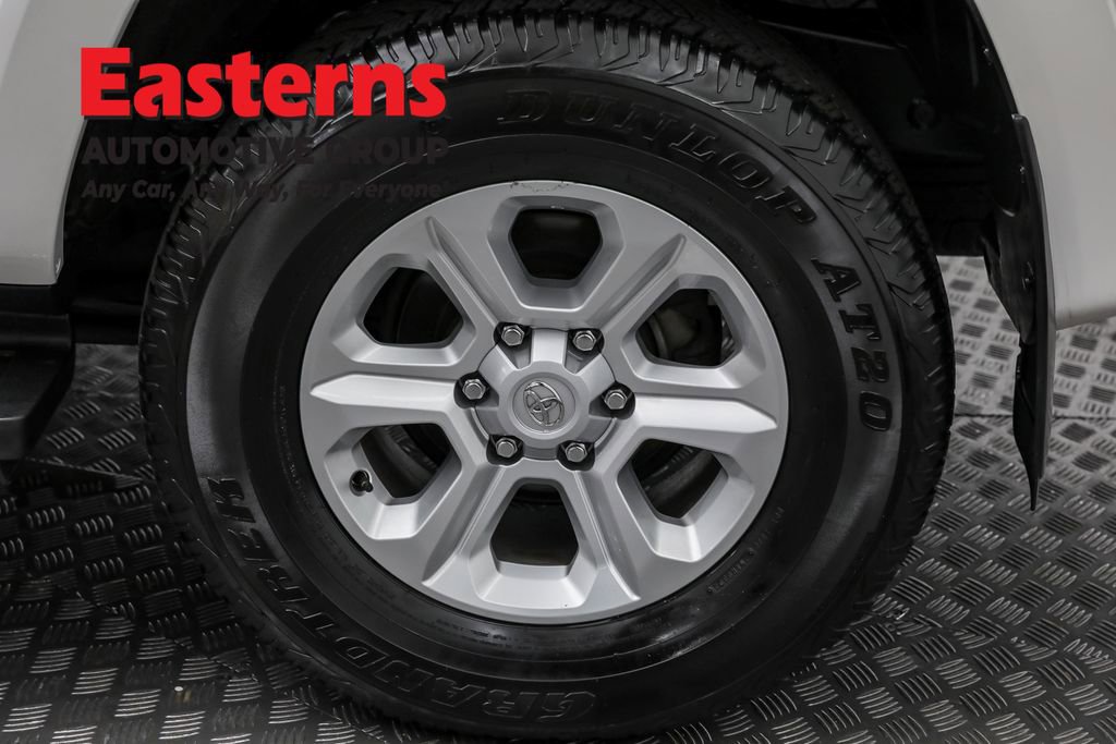 Used 2024 Toyota 4Runner SR5 image 31