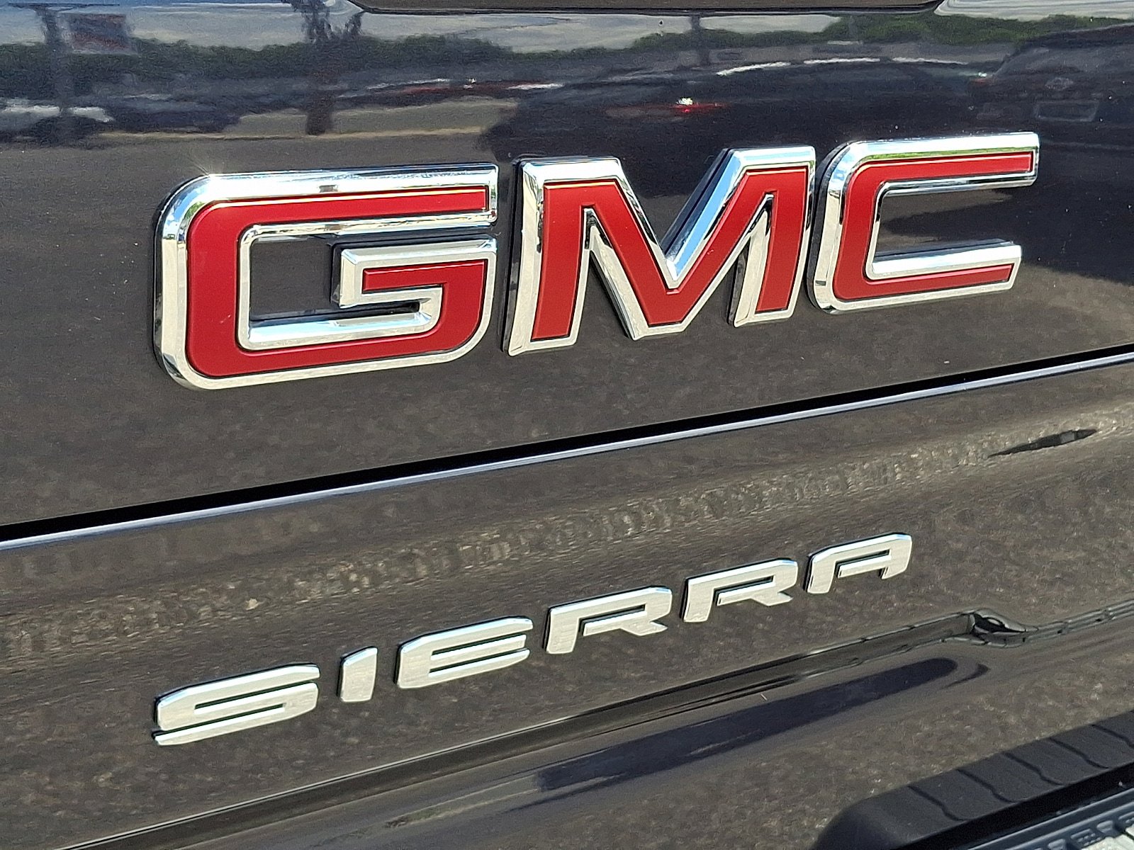 Used 2025 GMC Sierra 1500 SLT AWD/4WD image 31