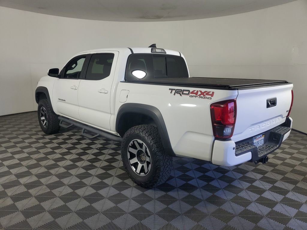 Used 2019 Toyota Tacoma TRD Off-Road image 6