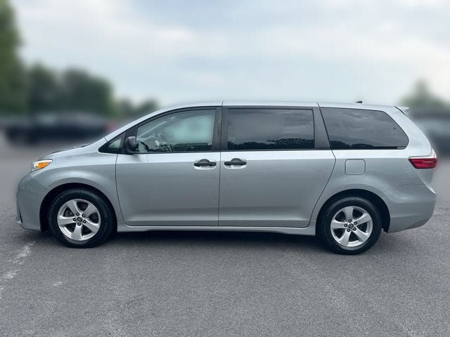 Used 2020 Toyota Sienna L FWD image 5