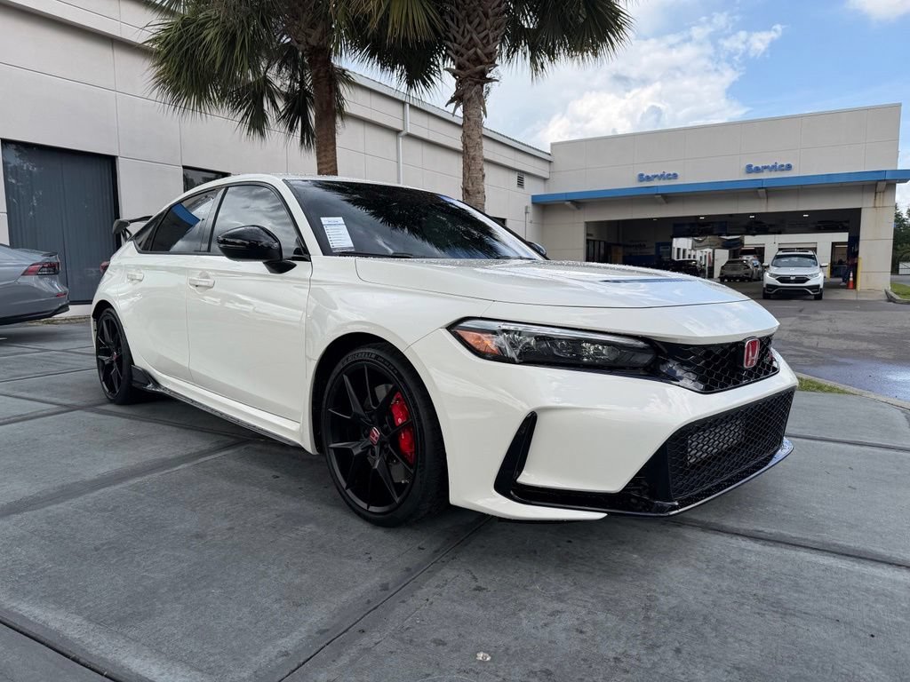 Used 2023 Honda Civic Type R image 1