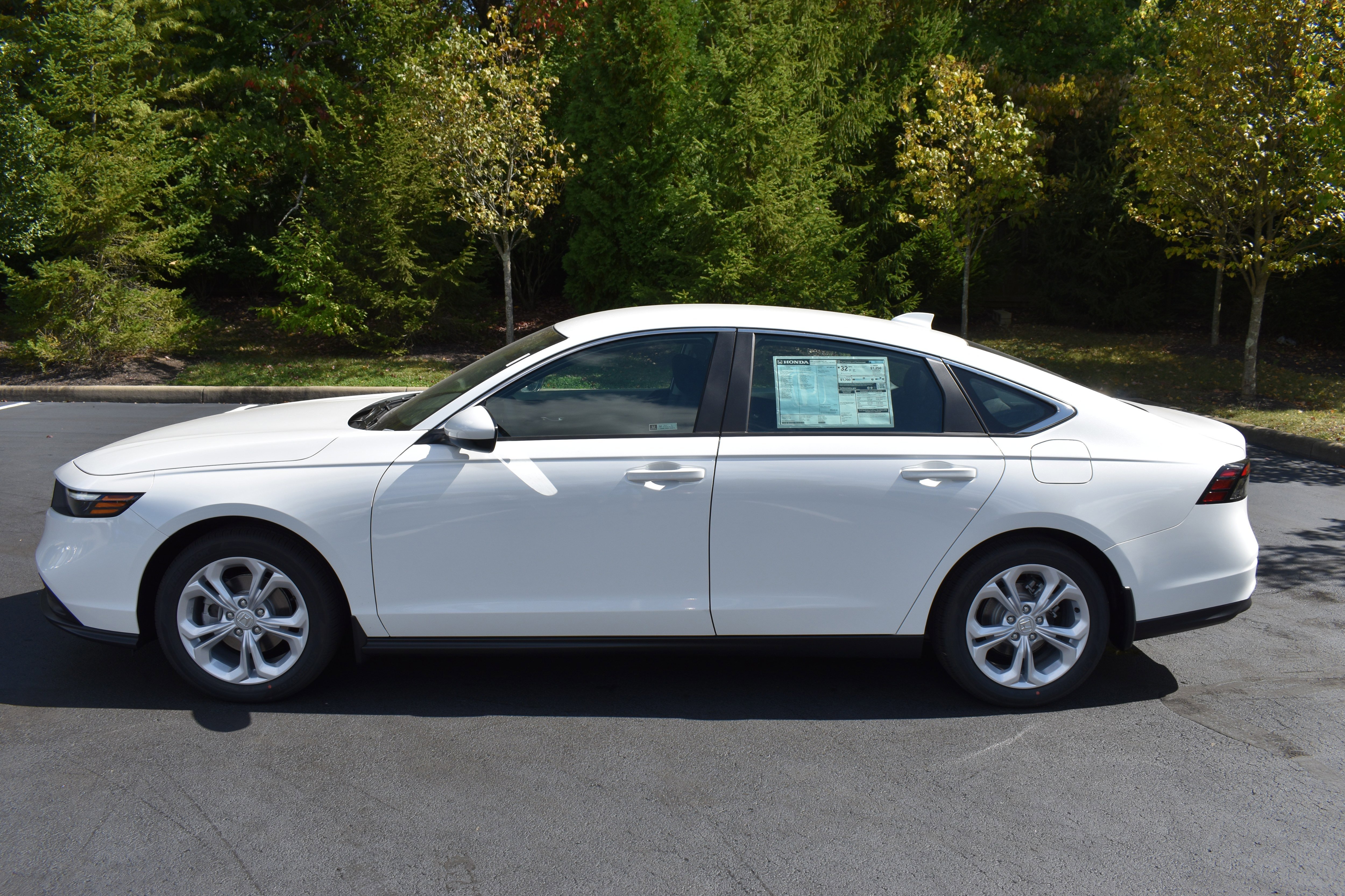 New 2025 Honda Accord LX image 4