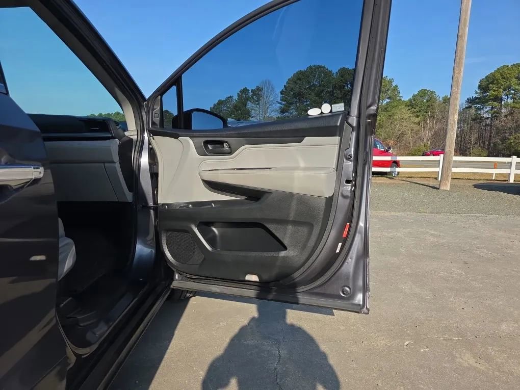 Used 2018 Honda Odyssey EX-L image 57