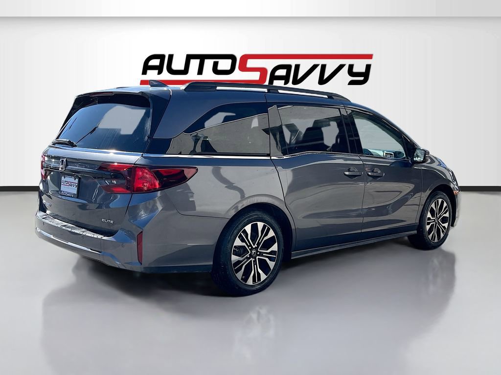 Used 2025 Honda Odyssey Elite image 7
