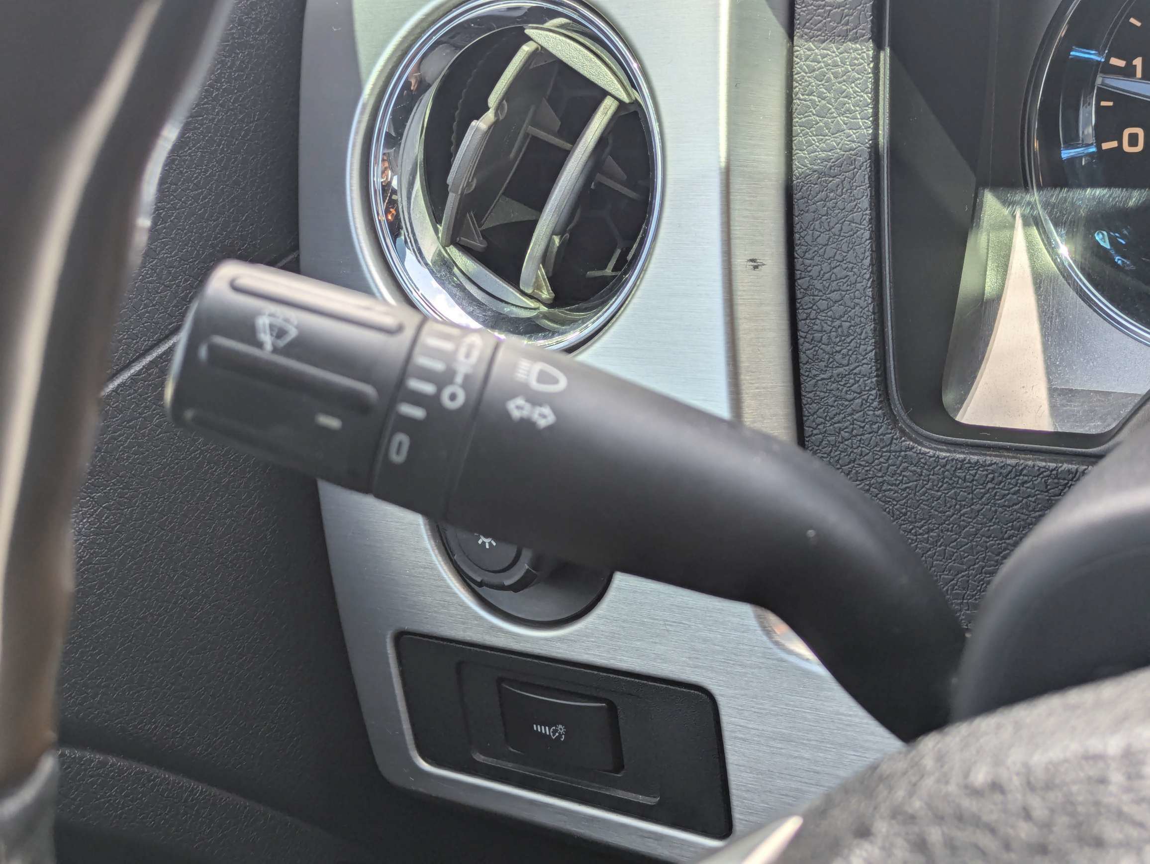 Used 2013 Ford F150 Platinum AWD/4WD image 27