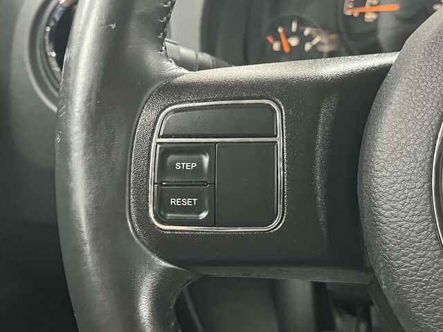 Used 2016 Jeep Patriot Latitude FWD image 27