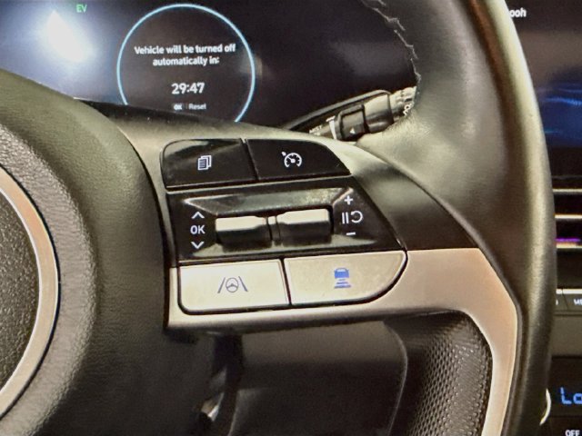 Used 2022 Hyundai Elantra Limited FWD image 14