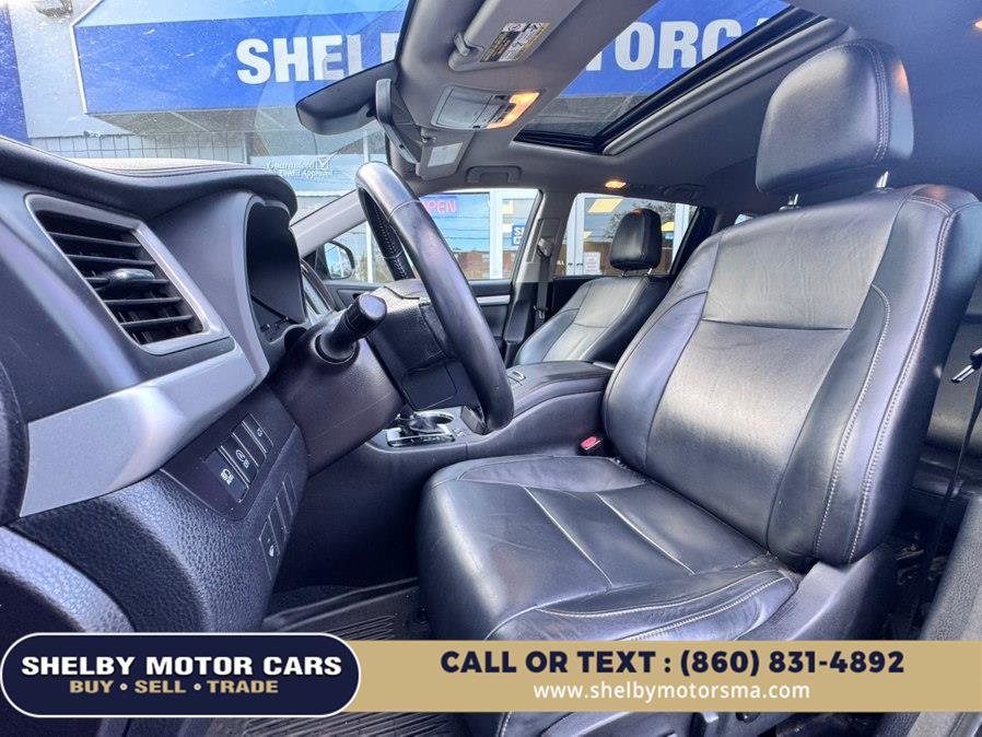 Used 2017 Toyota Highlander XLE AWD/4WD image 10
