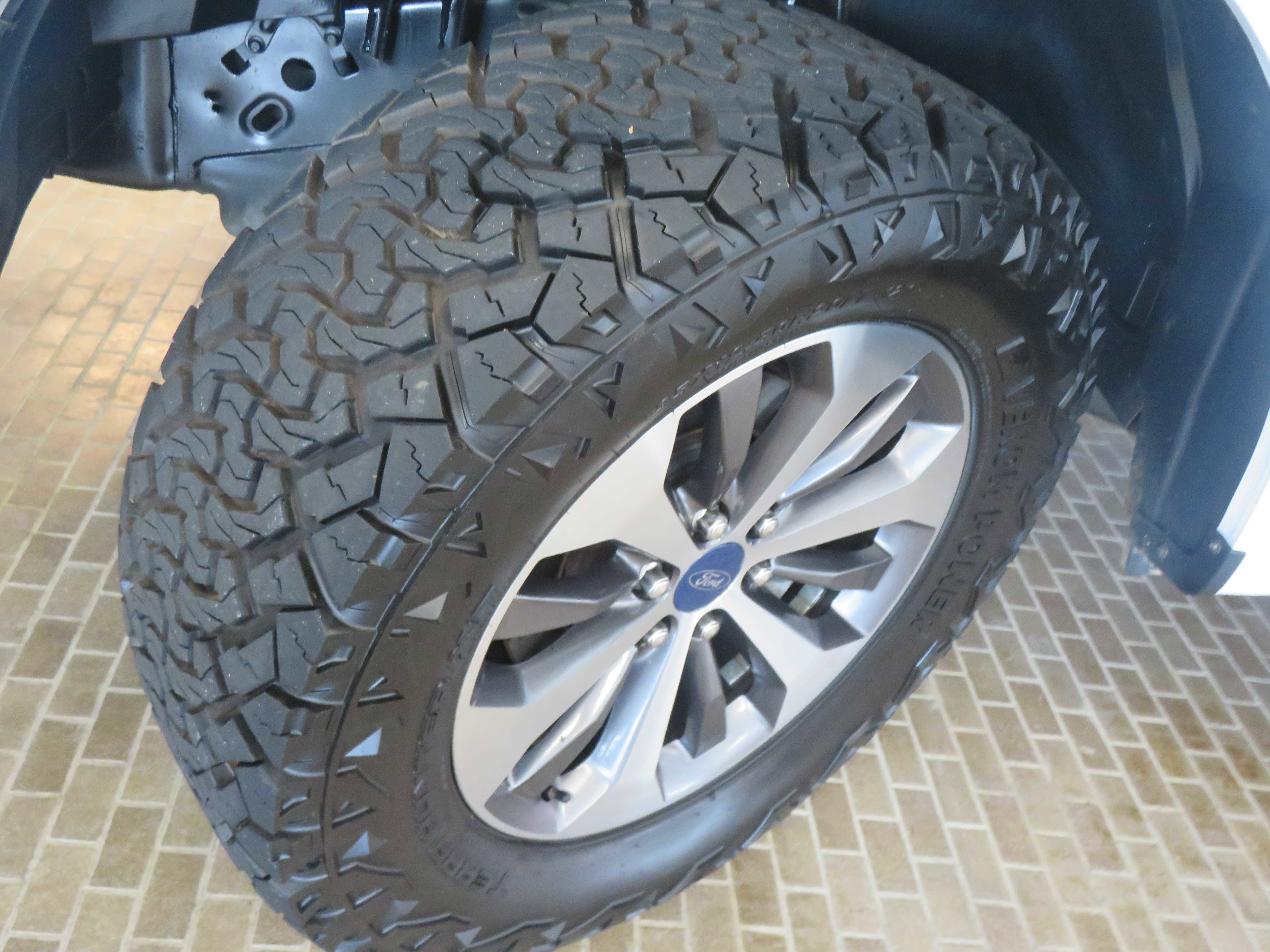Used 2019 Ford F150 XL w/ Equipment Group 101A Mid AWD/4WD image 11