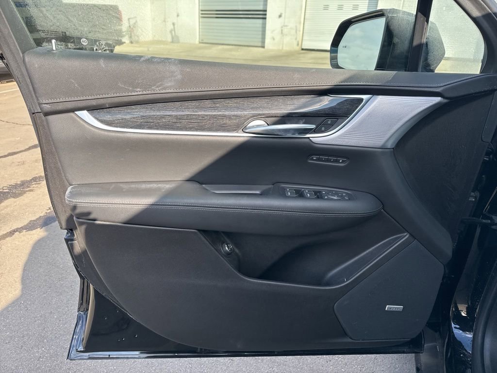 Used 2022 Cadillac XT5 Premium Luxury w/ LPO, Floor Liner Package image 9