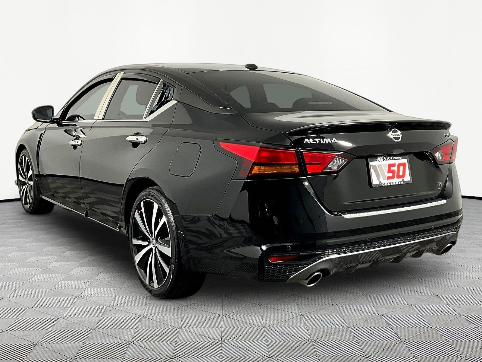 Used 2022 Nissan Altima 2.5 SR FWD image 4