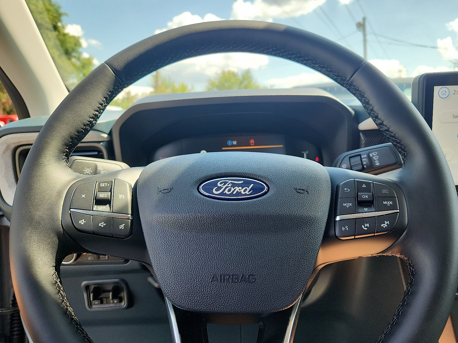 New 2025 Ford Maverick XLT w/ XLT Luxury Package image 13