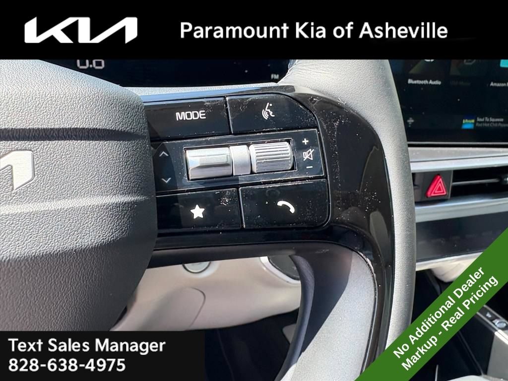New 2026 Kia Sorento S w/ S Panoramic Sunroof Package FWD image 12