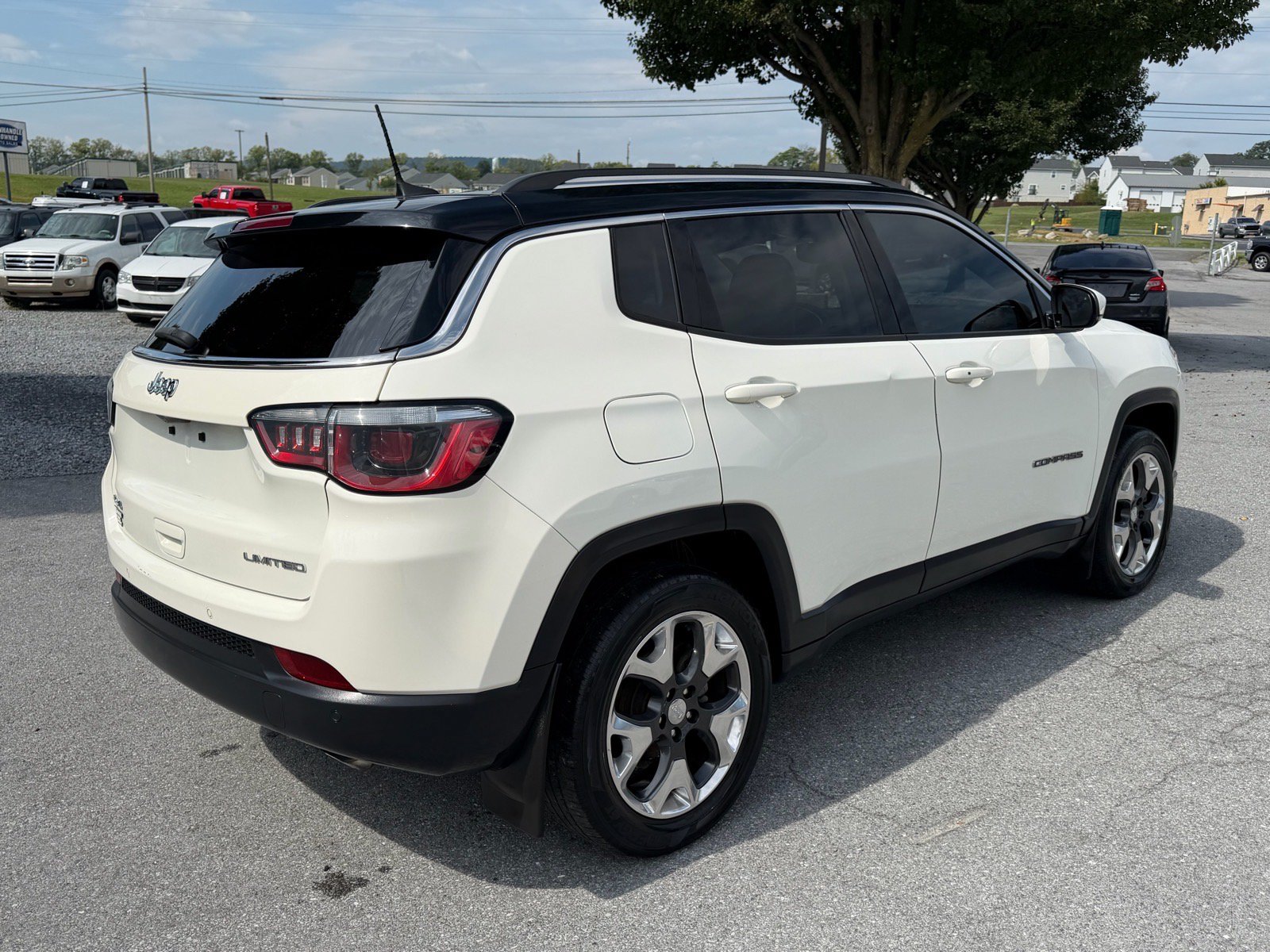 Used 2018 Jeep Compass Limited w/ Navigation Group AWD/4WD image 5