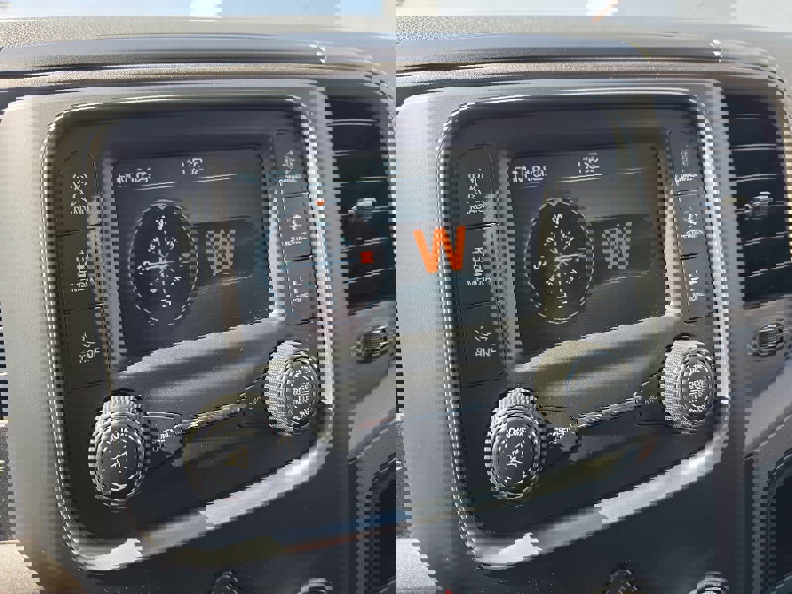 Used 2017 RAM 1500 Express w/ Express Value Package image 25