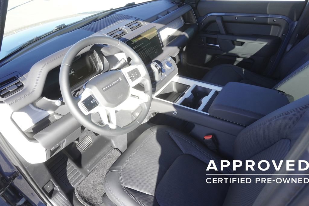Used 2025 Land Rover Defender 110 S image 18