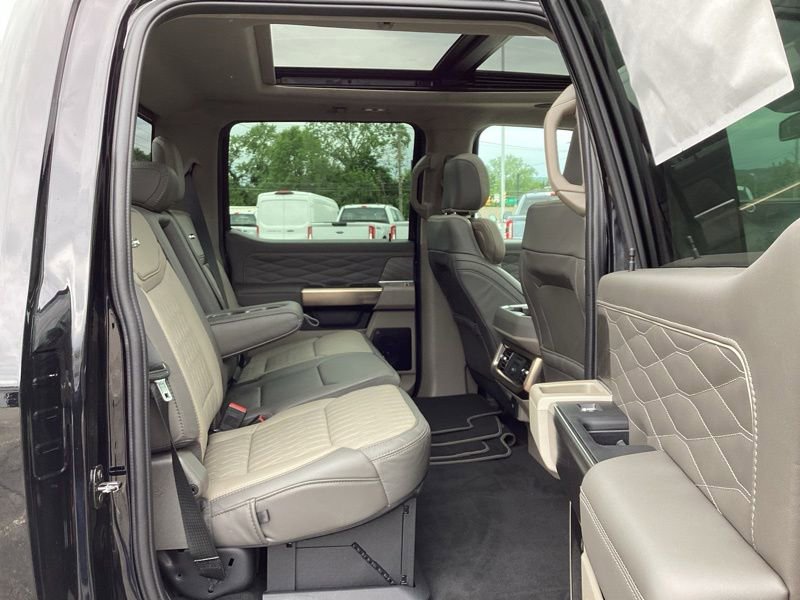 New 2026 Ford F350 Platinum w/ Platinum Plus Package AWD/4WD image 11