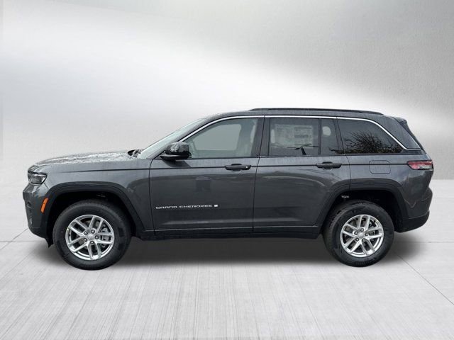 New 2025 Jeep Grand Cherokee Laredo image 8
