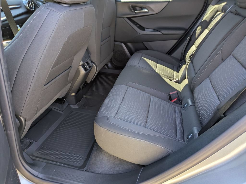New 2026 Chevrolet Equinox LT w/ Safety and Technology Package FWD image 27