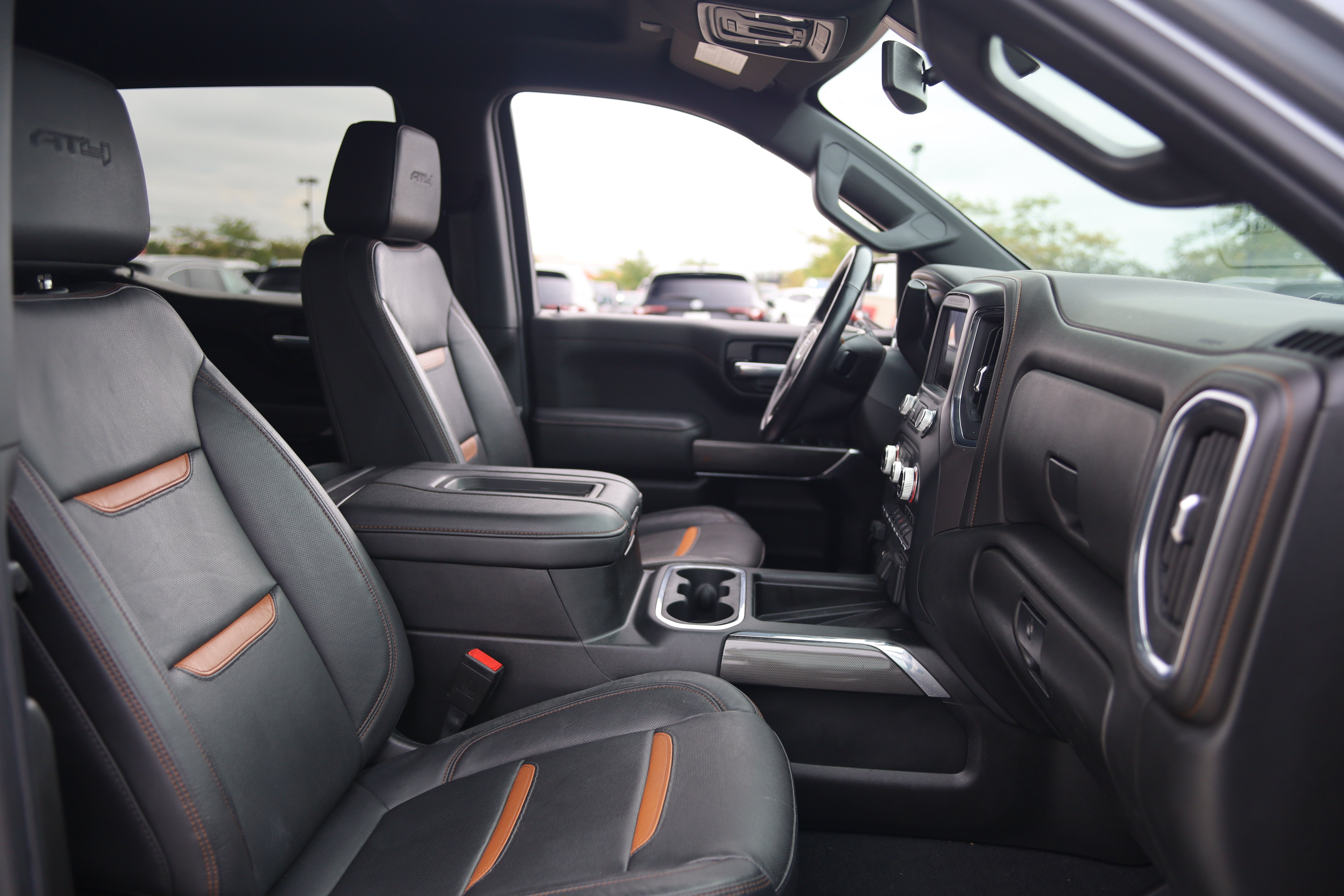 Used 2022 GMC Sierra 1500 AT4 w/ AT4 Preferred Package AWD/4WD image 36