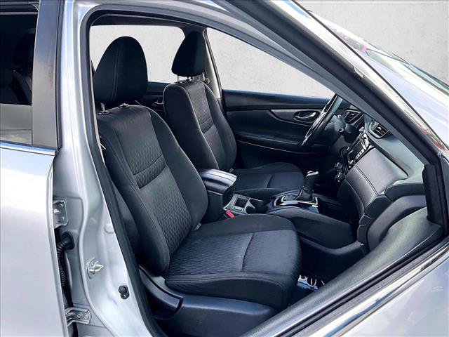 Used 2020 Nissan Rogue SV FWD image 7