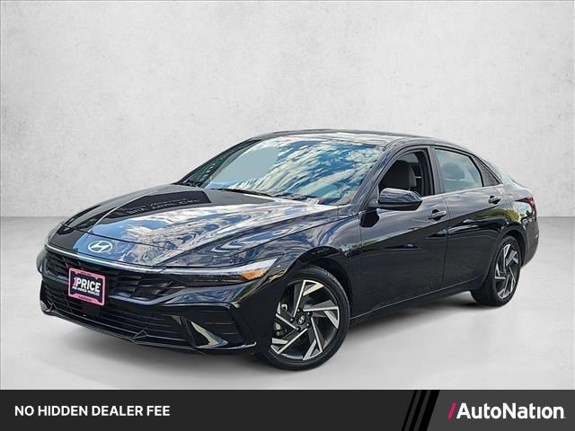 Used 2025 Hyundai Elantra SEL FWD image 1