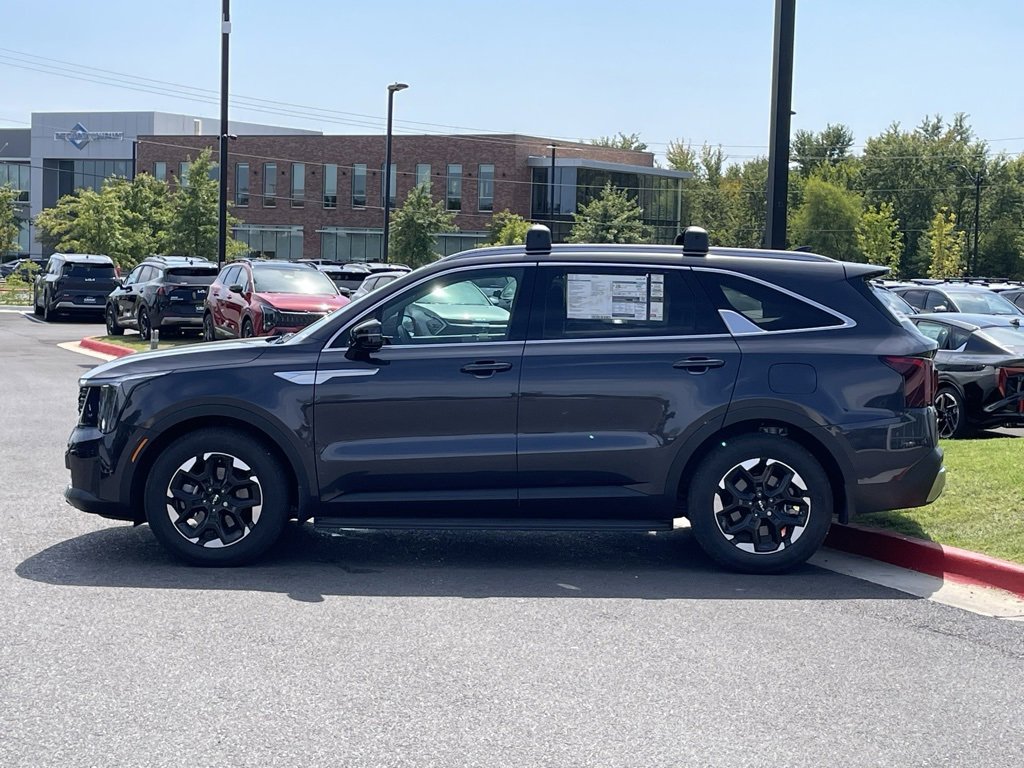 New 2025 Kia Sorento S w/ Panoramic Sunroof Package image 4