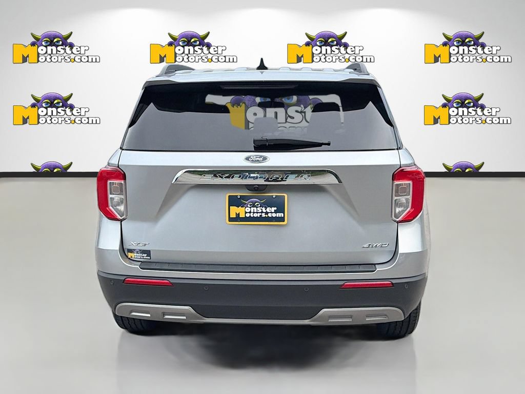 Used 2023 Ford Explorer XLT AWD/4WD image 6