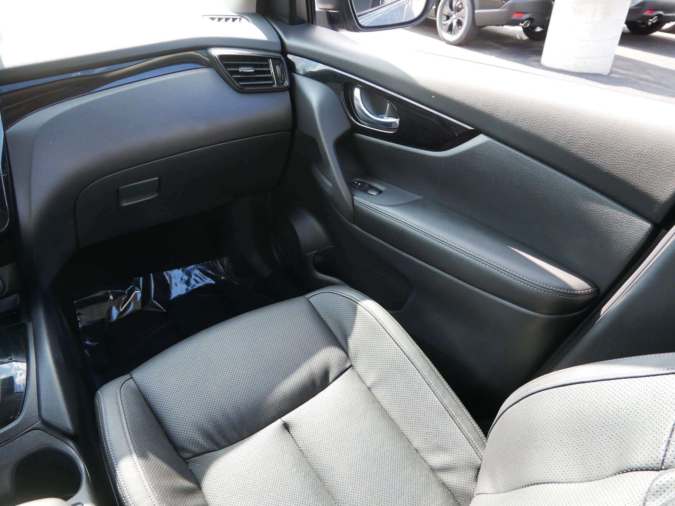 Used 2022 Nissan Rogue Sport SL w/ Premium Package AWD/4WD image 11