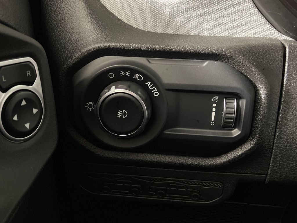 Used 2025 Jeep Wrangler Unlimited Sport AWD/4WD image 30