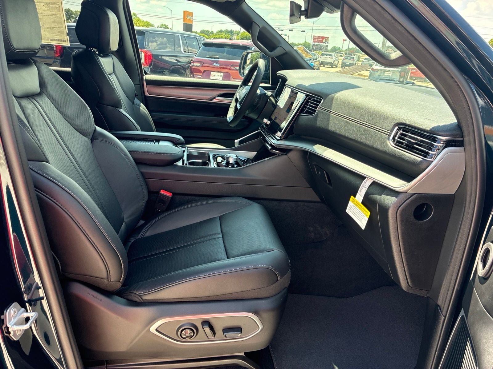 New 2026 Jeep Grand Wagoneer L Limited AWD/4WD image 22