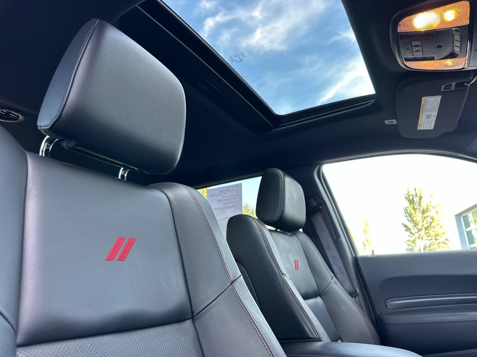 Used 2025 Dodge Durango R/T AWD/4WD image 17