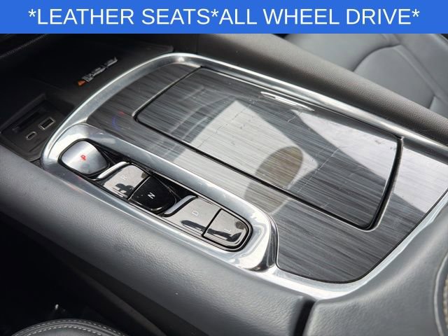 Used 2023 Buick Enclave Essence w/ Sport Touring Edition AWD/4WD image 30