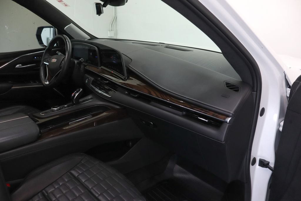 Used 2022 Cadillac Escalade Sport Platinum w/ LPO, ONYX Package AWD/4WD image 48