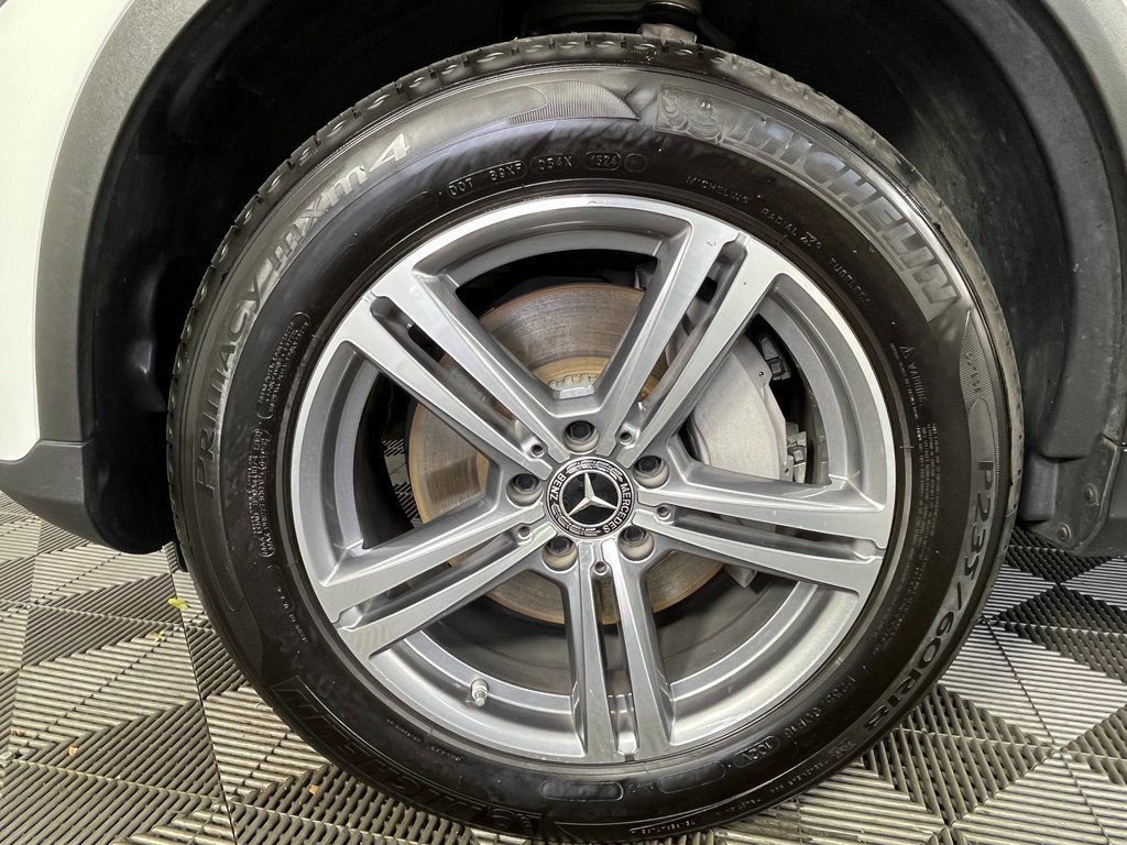 Used 2022 Mercedes-Benz GLC 300 GLC 300 image 16