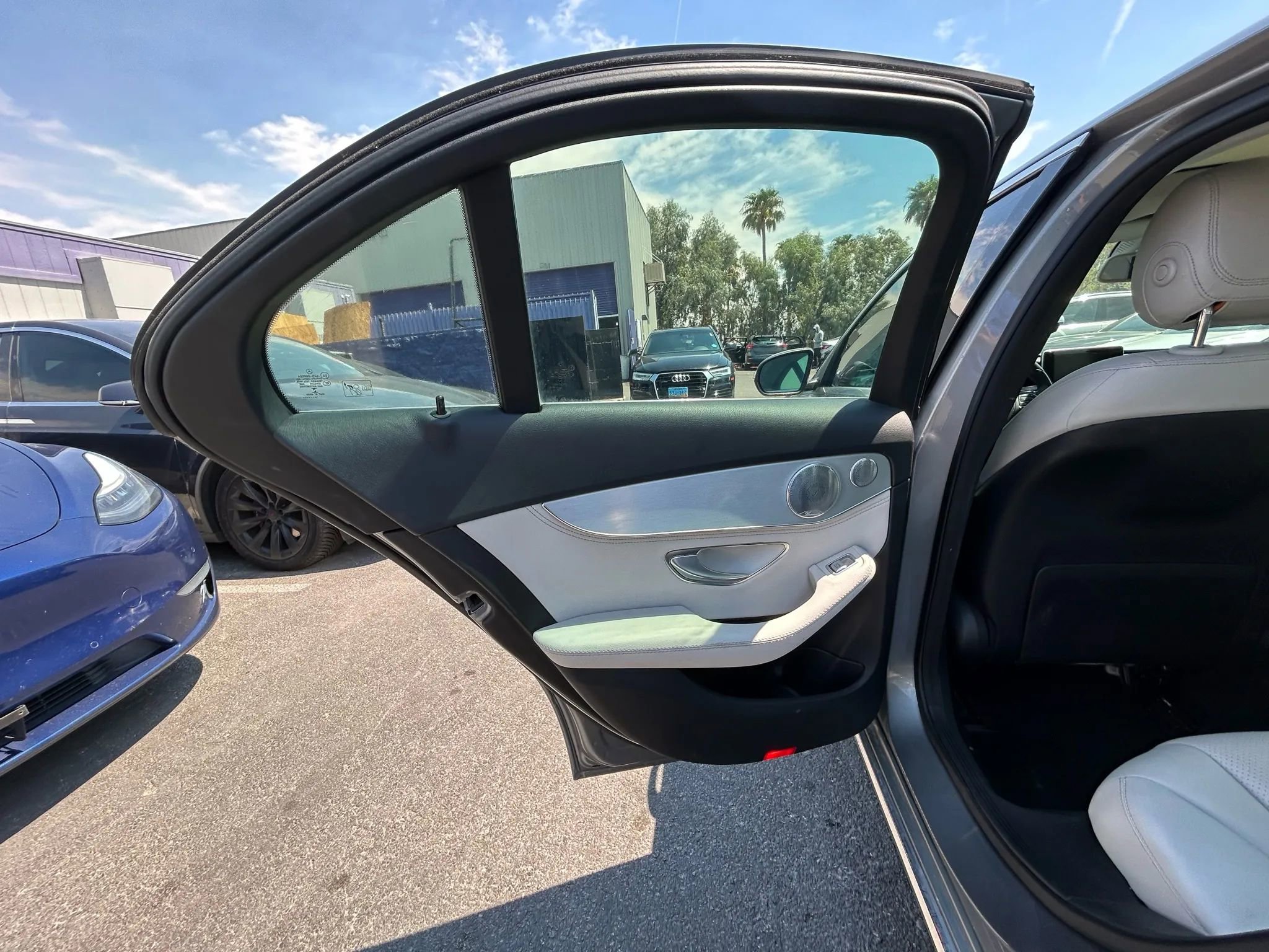 Used 2015 Mercedes-Benz C 300 4MATIC Sedan image 10