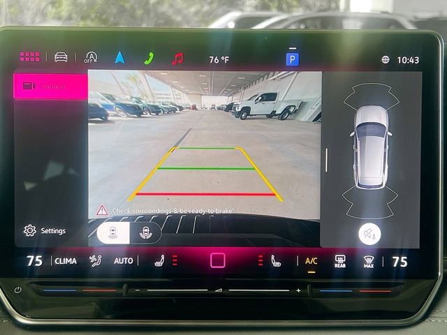 Used 2025 Volkswagen Tiguan SE R-Line image 22