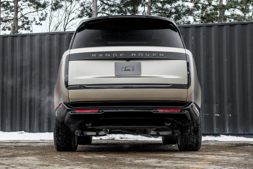 New 2025 Land Rover Range Rover SE image 7