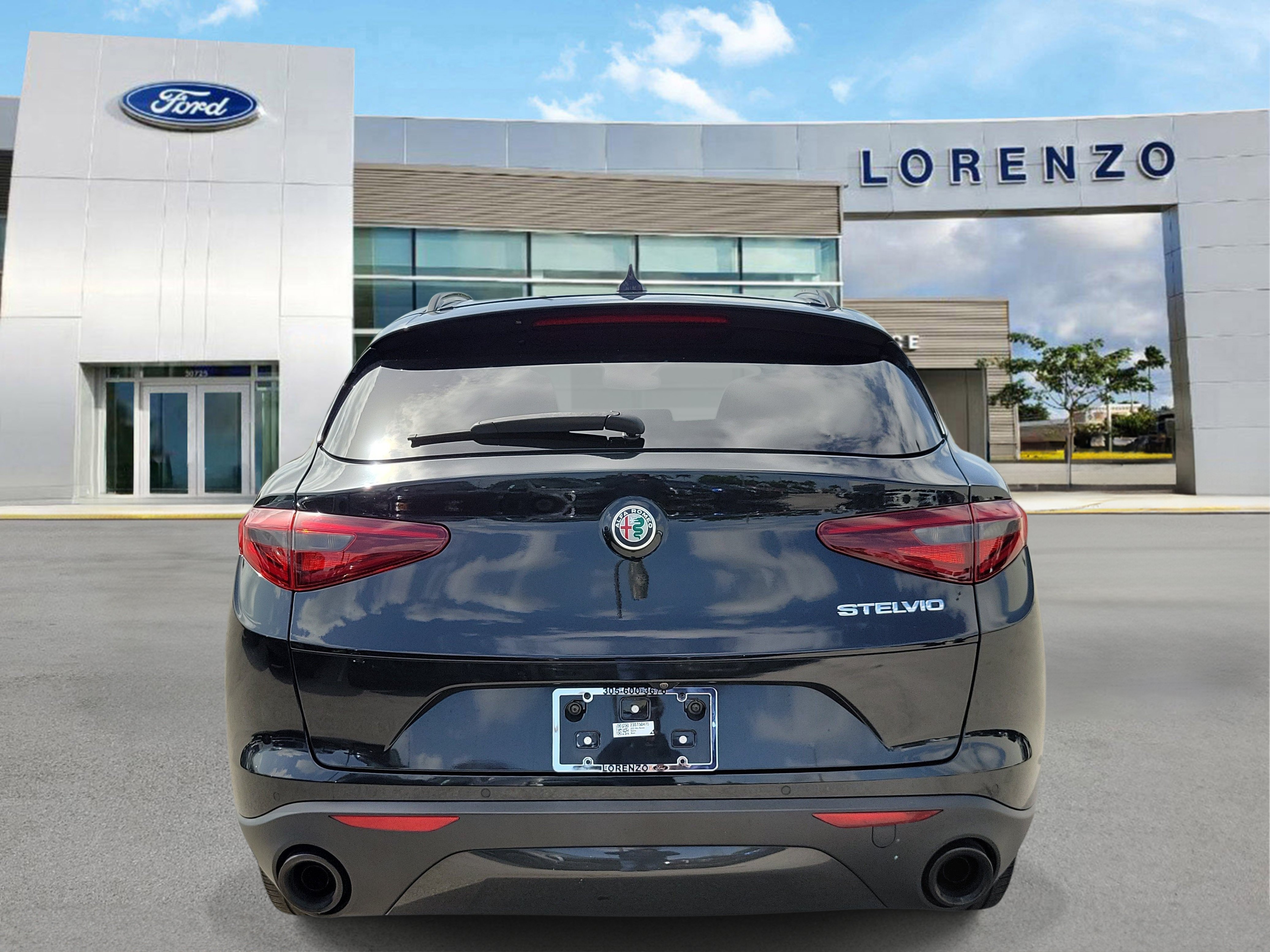 Used 2023 Alfa Romeo Stelvio Sprint RWD image 6