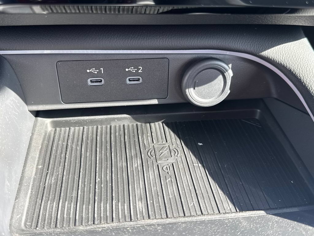 New 2026 Nissan Sentra SR w/ SR Premium Package FWD image 35