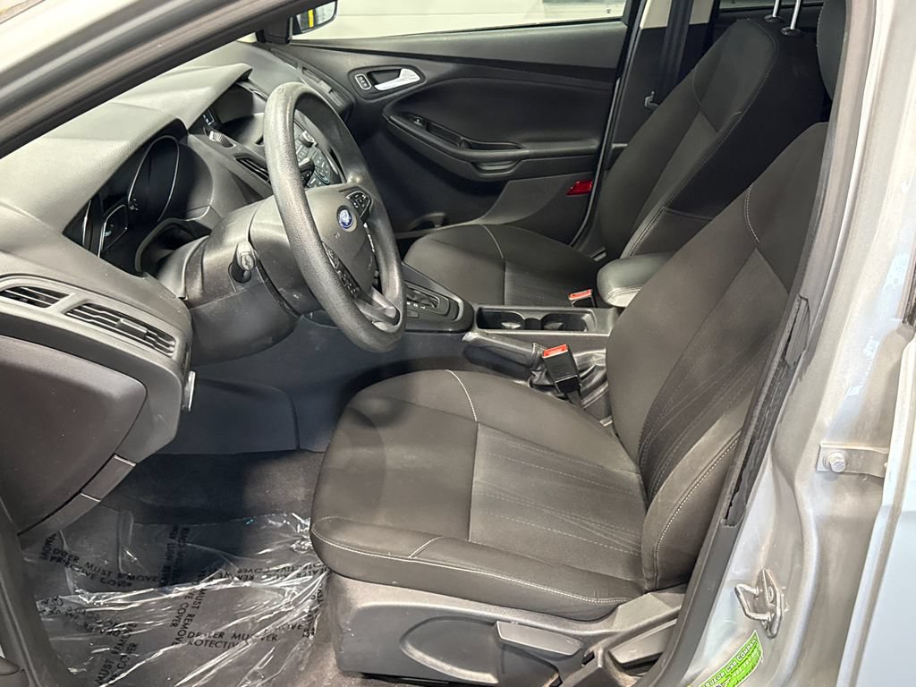 Used 2015 Ford Focus SE FWD image 7