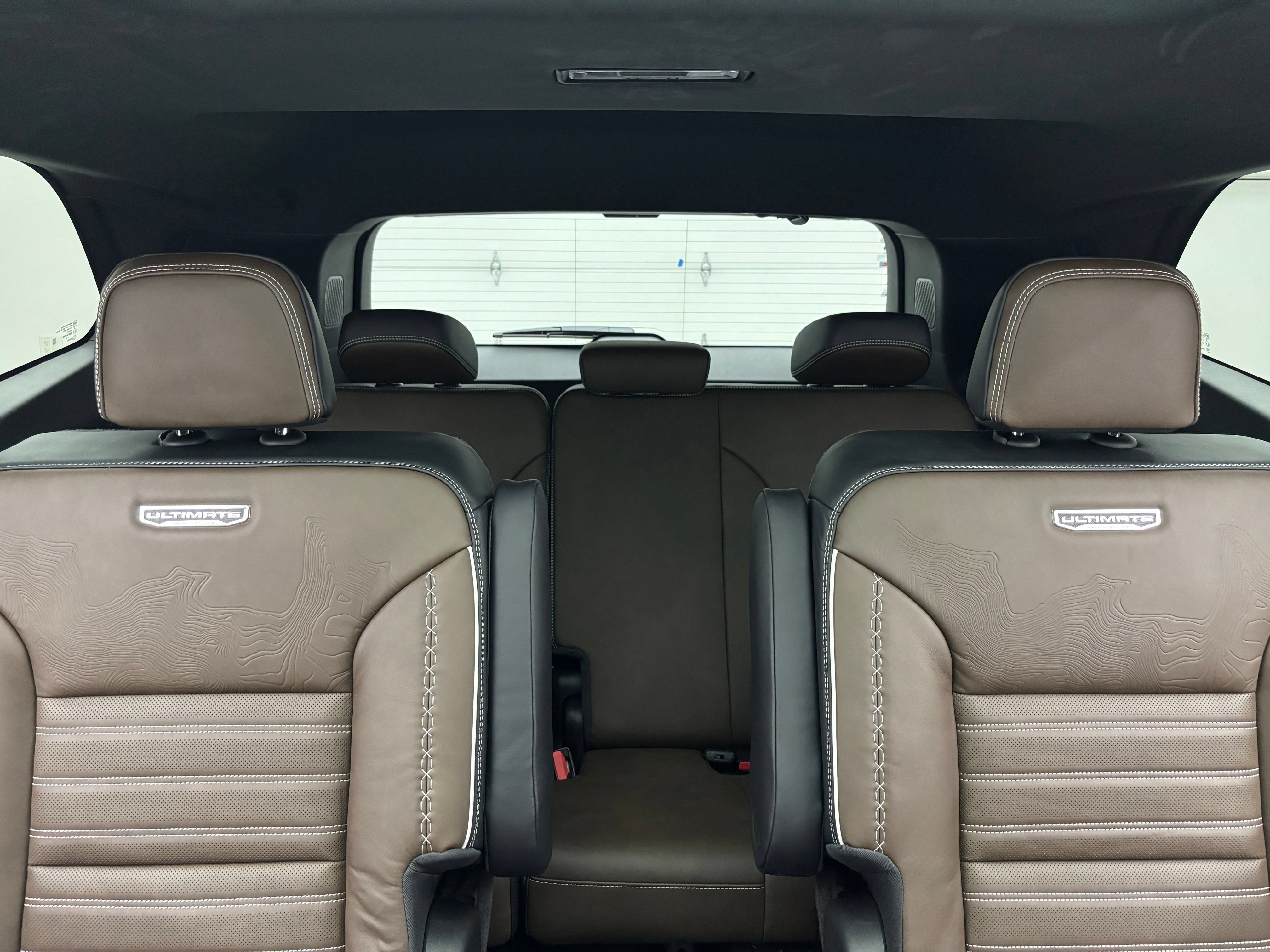 New 2026 GMC Acadia Denali Ultimate w/ LPO, Floor Liner Package AWD/4WD image 45