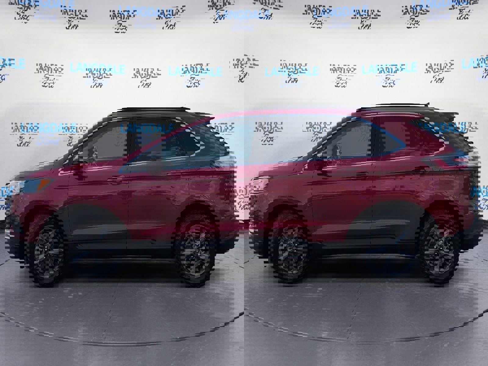 Used 2022 Ford Edge SEL w/ Sport Appearance Package image 10