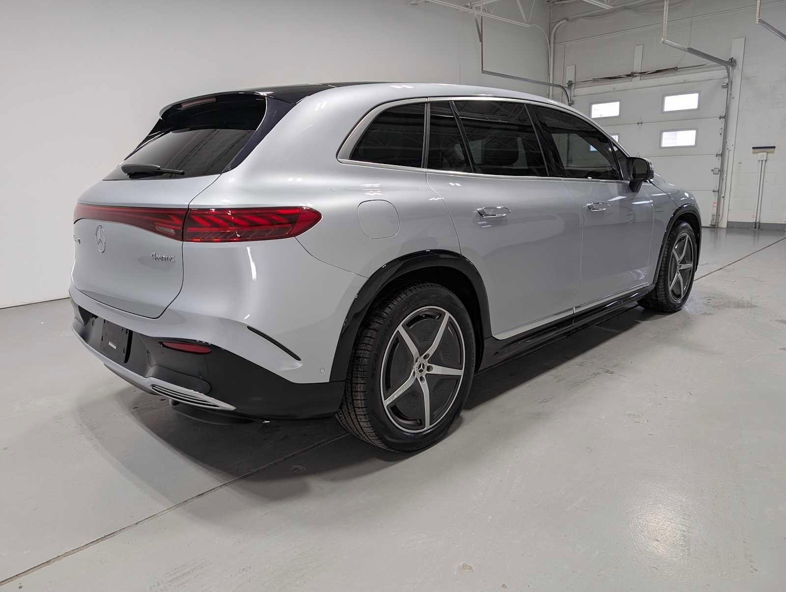 Certified 2023 Mercedes-Benz EQS 580 4MATIC SUV image 8