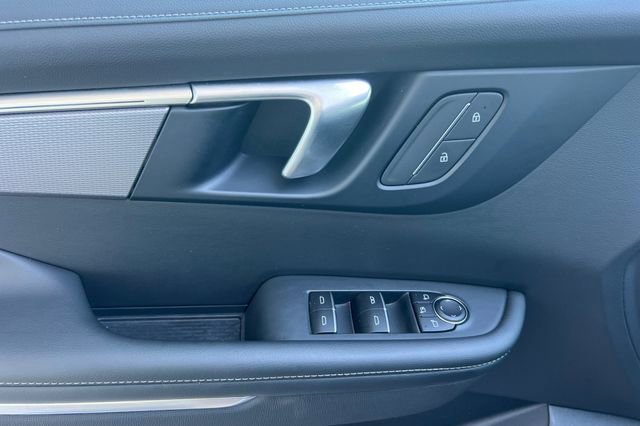 Used 2025 Buick Enclave Sport Touring image 11