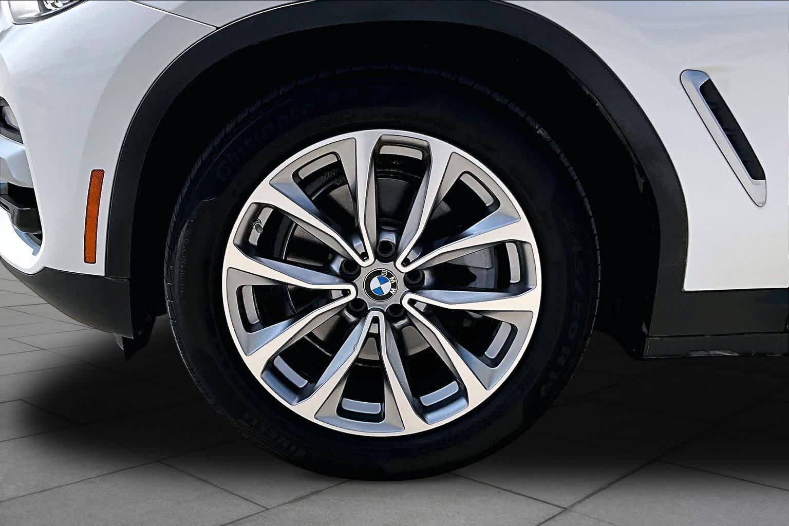 Used 2019 BMW X3 sDrive30i w/ Premium Package RWD image 9